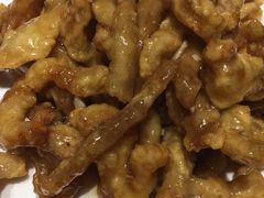 糖醋里脊-闫府私房菜·百年鲁菜(恒隆店)
