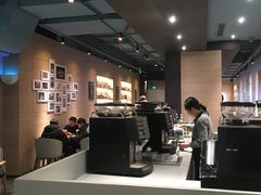 -瑞幸咖啡(外滩SOHO店)