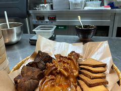 -费大厨辣椒炒肉(高铁吾悦广场店)