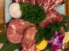 -明洞阿姨·韩式酱蟹烤肉·创意料理(三元桥店)