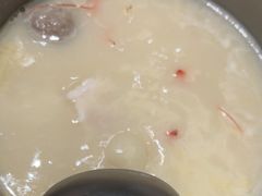 -红鼎豆捞·非遗鲍皇汤火锅(宝丰路店)