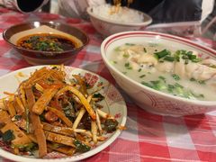 -老方桌烂蹄花川菜馆(九龙坡店)