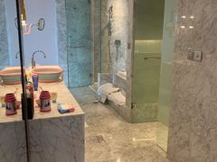 -上海虹桥西郊假日酒店