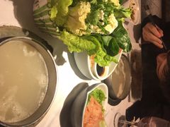 -泓炙颐凤鲜海鲜火锅料理(桐乡店)