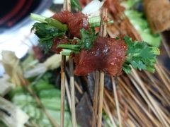 牛肉卷香菜-椒点传统串串香
