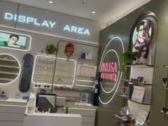 -三目眼镜·蔡司视觉合作店(青浦宝龙店)