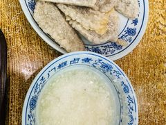 老北京炸灌肠-门框胡同百年卤煮(新街口店)