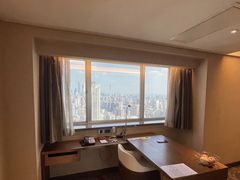 -广州中心皇冠假日酒店