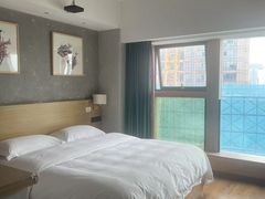 -闲隅江景艺术酒店(解放碑洪崖洞总店)