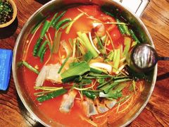 -亮欢寨酸汤鱼(沙冲路店)