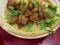 -金杨拉面王小吃面馆·牛三宝面·红烧牛肉粉