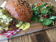 -FLOVIE FLORIST CAFE