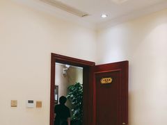 -老六饭店(翠通路店)