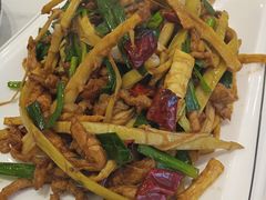 陕南竹笋炒肉丝-钟记陕南菜·煎锅鱼(红专南路店)
