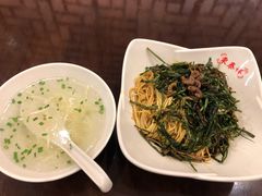 开洋葱油拌面-东泰祥生煎馆(陕西南路店)