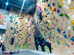 -ROCKPLUS攀岩馆(环宇城店)