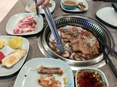 -金滏山烤肉·海鲜·火锅自助餐厅(襄阳万达店)