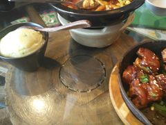 -云海肴·汽锅鸡·云南菜(天山百盛优客店)