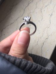 -威德钻石-克拉钻大本营(南京东路店)