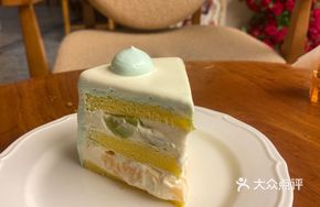 Green Grape Honey Melon Cream Cake