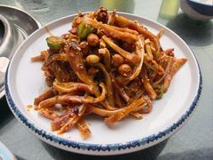 凉拌猪耳-都江堰石锅鱼