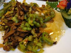 -蔼若春.传承三十年云南菜(金碧公园店)