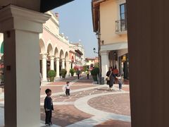 -佛罗伦萨小镇广佛名品奥特莱斯(疏港路店)