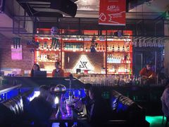 -UP嘻哈酒吧(粉巢店)