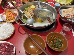 牛骨清汤锅底-潮汕·草根牛肉档(上海荟聚城市集市店)