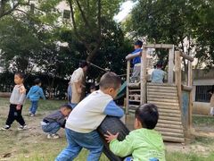 -蒙蒙狮蒙台梭利儿童之家