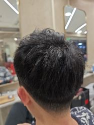 -PE SALON