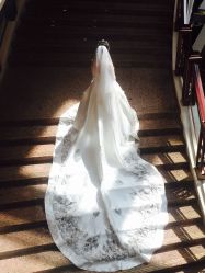 -GRACE KELLY婚纱与礼服(北京店)