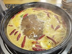 -灌县老妈砂锅串串香(万科红生活广场店)