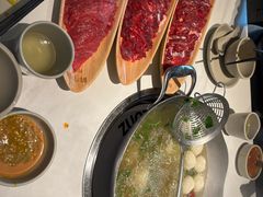 -左庭右院鲜牛肉火锅(金山万达店)