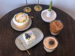 -AHAVA·Fang Baking Studio