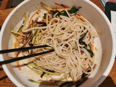 鸡丝凉米线-云海肴·汽锅鸡·云南菜(苏州中心店)