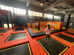 -嗨翻Hi-Fun竞技主题乐园·蹦床亲子生日轰趴(国光1937店)