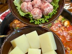 -黔有有贵州酸汤夺夺粉火锅(五味十字店)