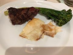 -卡佩罗意大利餐厅及酒吧Al Cappello Trattoria