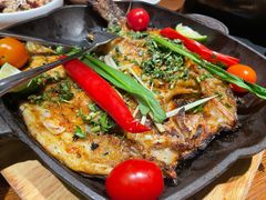 香茅草烤罗非鱼-云海肴·汽锅鸡·云南菜(美罗城店)