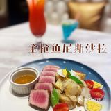 和鲨鱼共进晚餐是一种什么样的体验