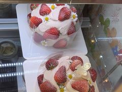 -花花卷卷·鲜食蛋糕(静安久光百货店)