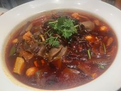 -川流不息·地道川菜·小龙虾(松东路店)