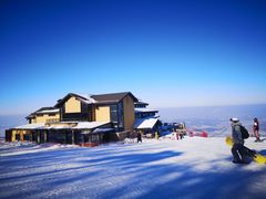 -中旅松花湖滑雪场