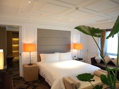 大床房1-上海中航虹桥机场泊悦酒店