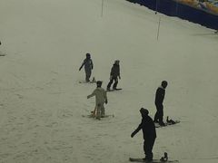 -乔波室内滑雪场