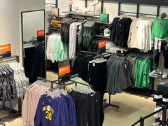 -百年港湾奥特莱斯(香炉礁店)