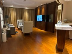 -苏州金鸡湖中茵皇冠假日酒店