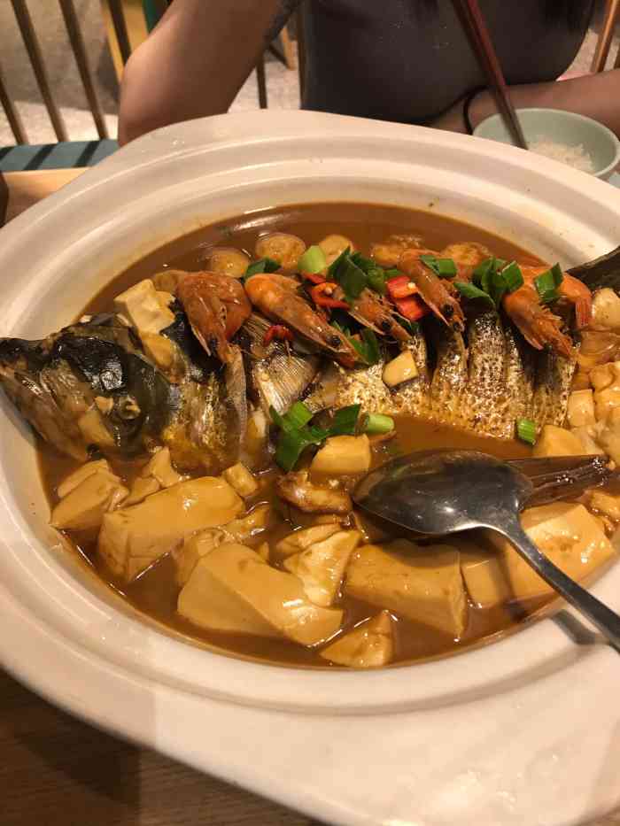 卢大鲜鱼头捞饭(万达茂店)-"9797happy 7070滴答滴00又来.