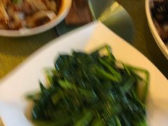 -维吾尔餐厅(宜山路店)